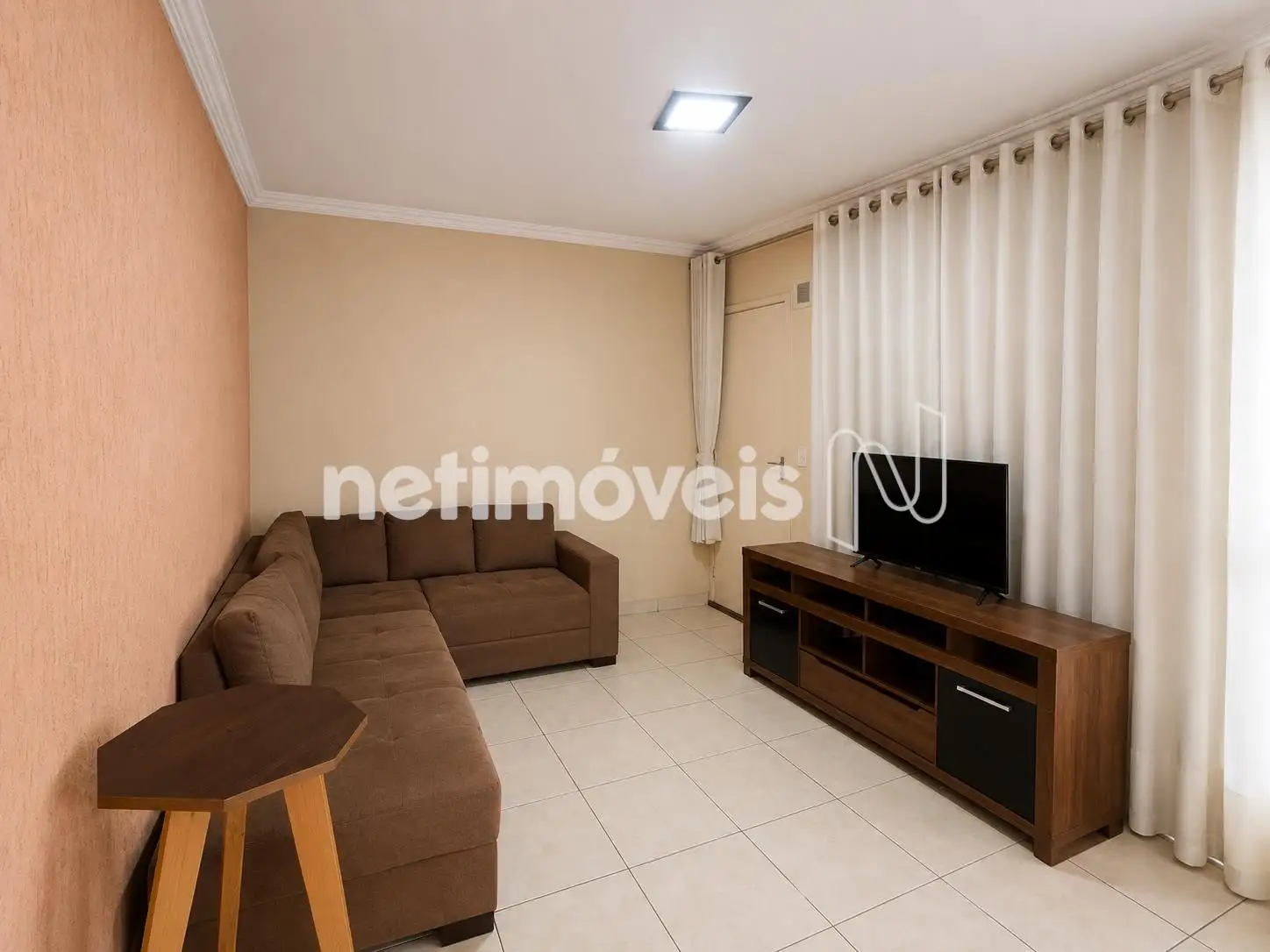 Apartamento para comprar com 44 m², 2 quartos, 1 banheiro, 1 vaga em Rua Coronel Antônio Benjamim Camargos, Industrial, Contagem