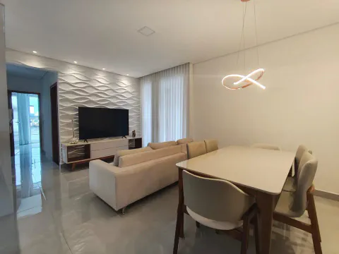 Área Privativa para comprar com 128 m², 3 quartos, 2 banheiros, 2 vagas em Rua Tinguassu, Novo Eldorado, Contagem